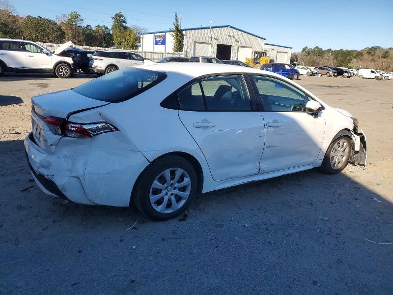 Photo 3 from auction – 2022 TOYOTA COROLLA LE with VIN 5YFEPMAE6NP357943