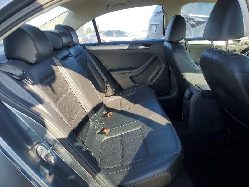 Photo 10 from auction – 2016 VOLKSWAGEN JETTA SE with VIN 3VWD67AJ2GM418872