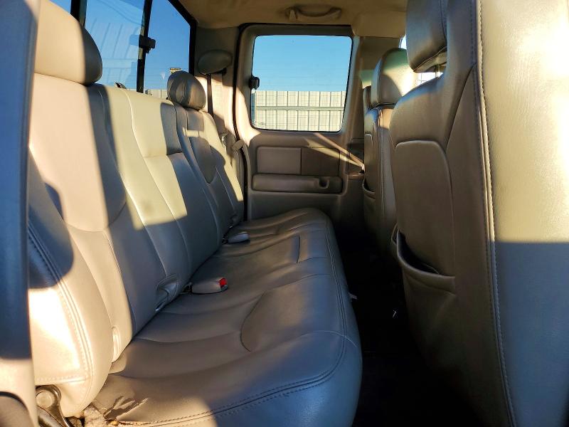 Photo 10 from auction – 2005 CHEVROLET SILVERADO with VIN 2GCEC19T651194724
