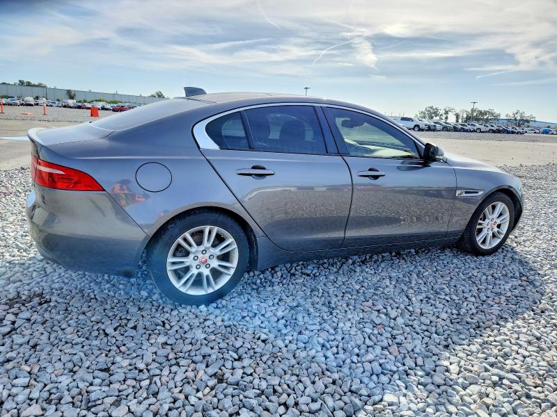 Photo 3 from auction – 2017 JAGUAR XE with VIN SAJAD4BN8HA952387
