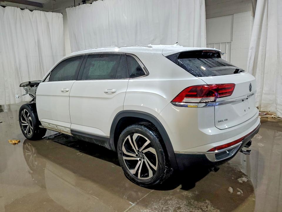 Photo 2 from auction – 2023 VOLKSWAGEN ATLAS CROS with VIN 1V2BE2CA4PC212692