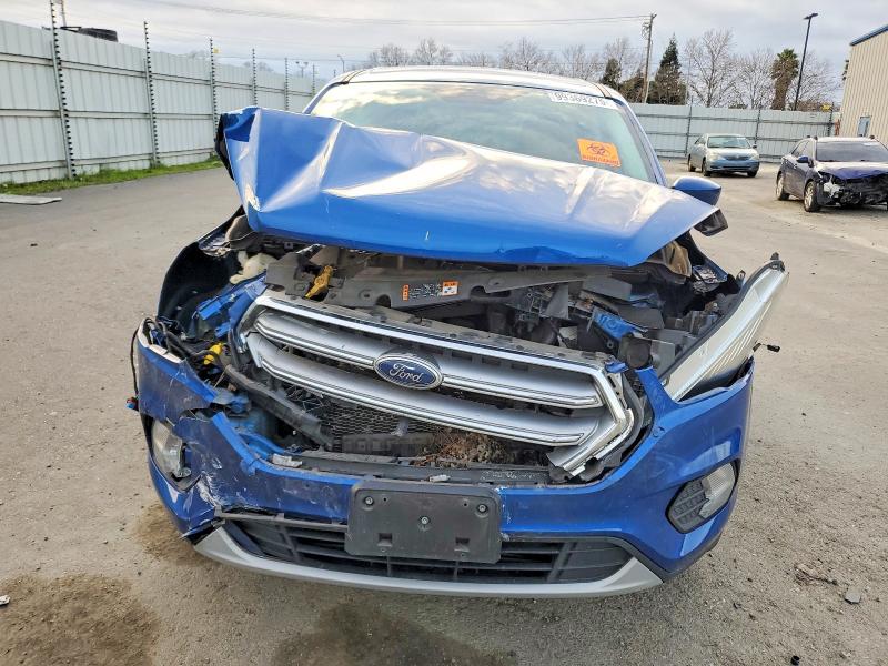 Photo 5 from auction – 2017 FORD ESCAPE SE with VIN 1FMCU9G95HUE97847
