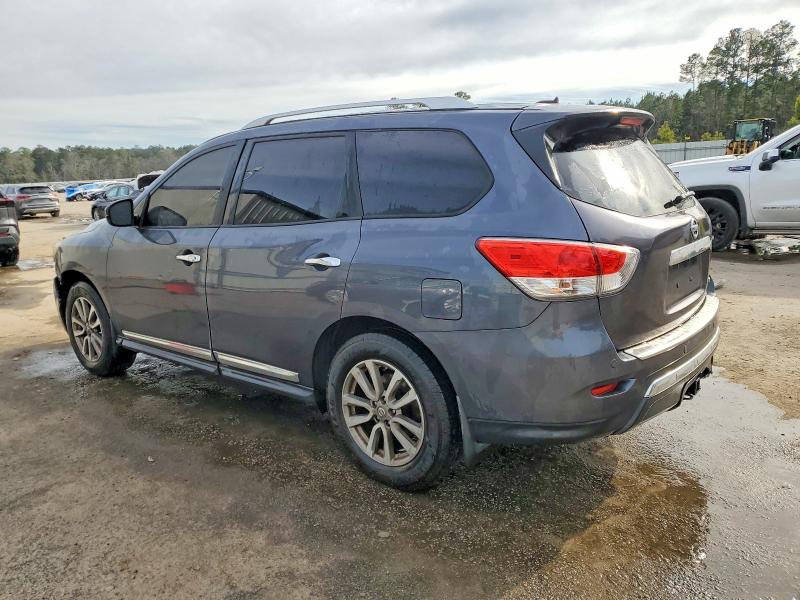 Photo 2 from auction – 2014 NISSAN PATHFINDER with VIN 5N1AR2MN3EC691537