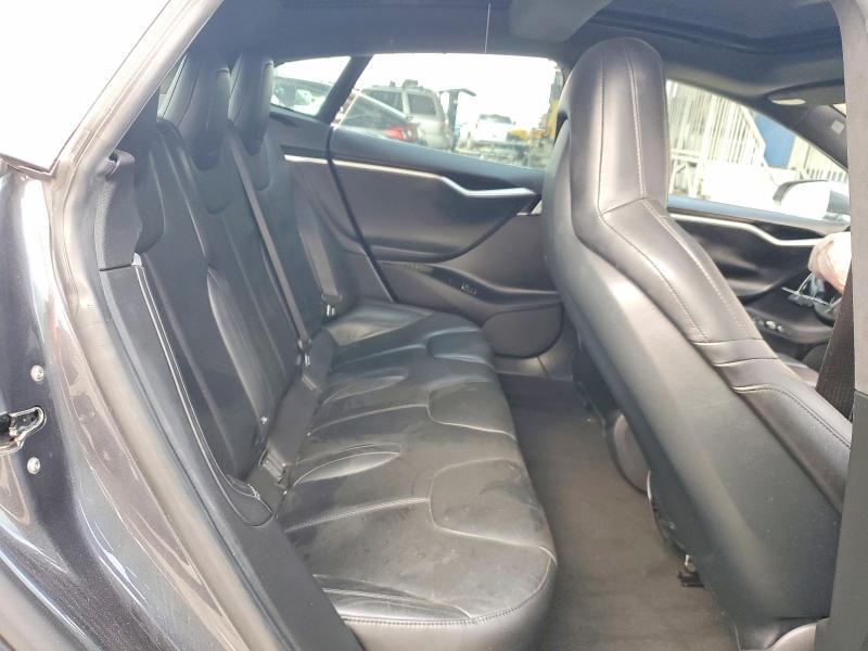 Photo 10 from auction – 2015 TESLA MODEL S with VIN 5YJSA1E2XFF116306