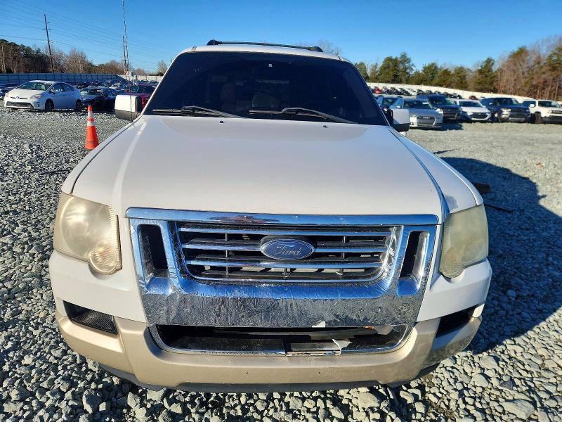Photo 5 from auction – 2007 FORD EXPLORER E with VIN 1FMEU64EX7UA36408