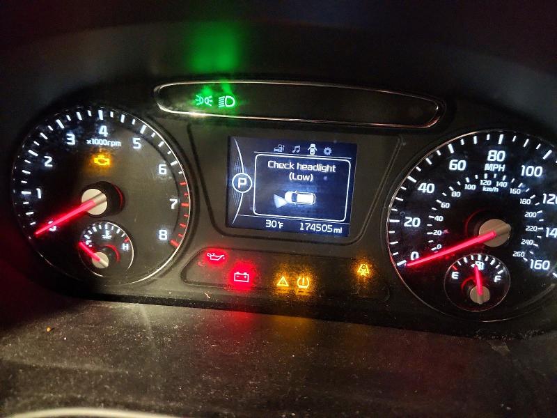 Photo 9 from auction – 2017 KIA SORENTO with VIN 5XYPG4A37HG215536