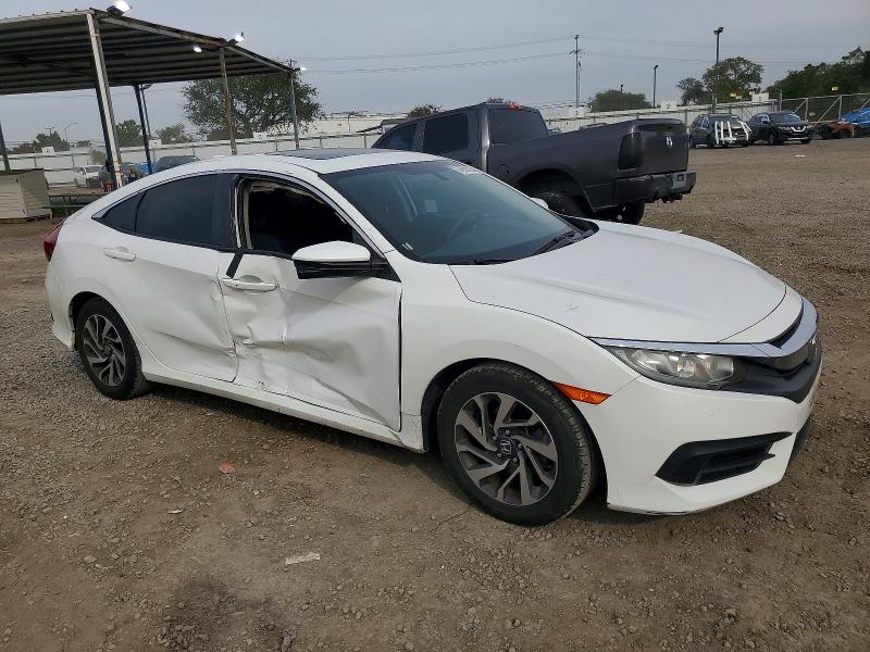 Photo 4 from auction – 2017 HONDA CIVIC EX with VIN 2HGFC2F70HH570817
