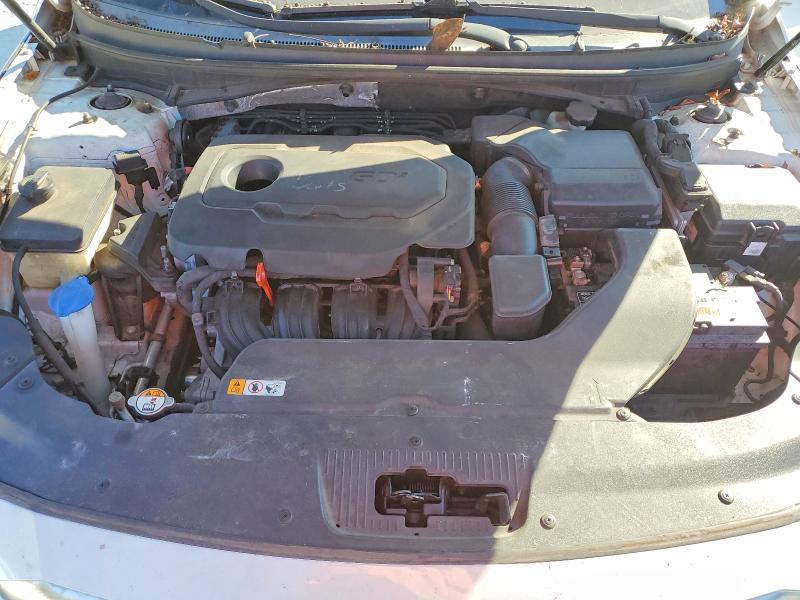 Photo 11 from auction – 2015 HYUNDAI SONATA SE with VIN 5NPE24AF7FH242452