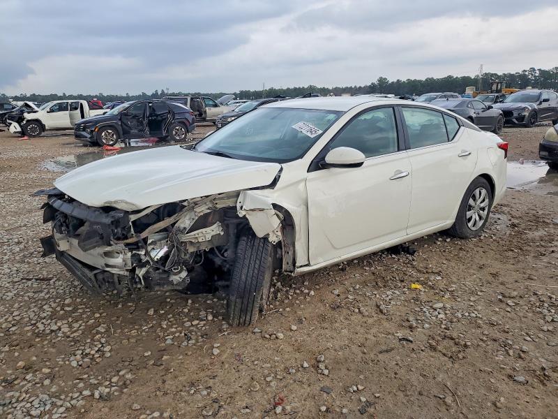 NISSAN ALTIMA 2019 with VIN 1N4BL4BV0KC114071 - Photo from auction