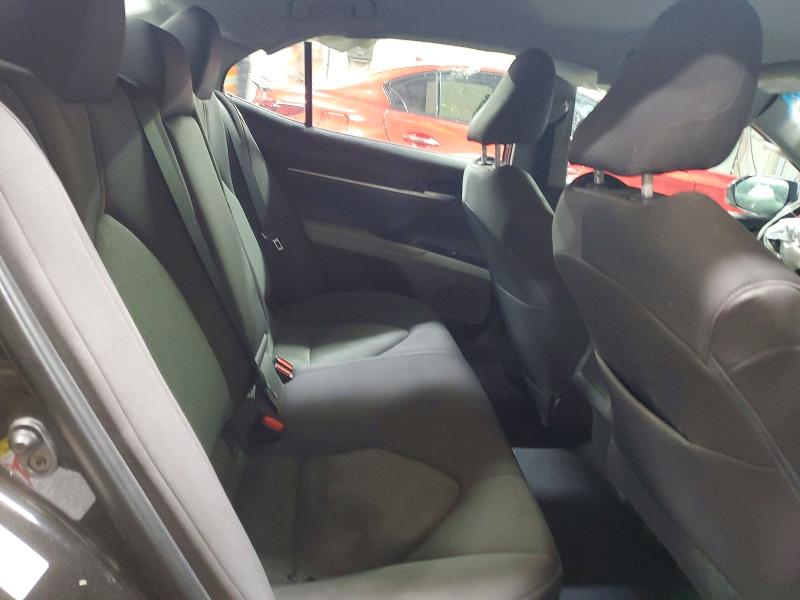 Photo 10 from auction – 2018 TOYOTA CAMRY L with VIN 4T1B11HK9JU543418