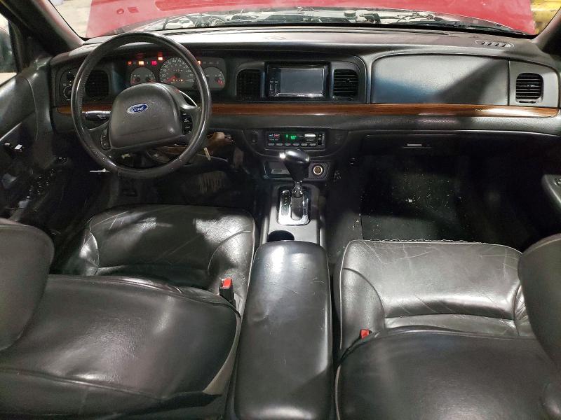 Photo 8 from auction – 2001 FORD CROWN VICT with VIN 2FAFP74W71X167560