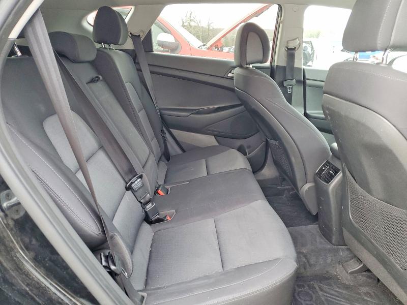 Photo 11 from auction – 2017 HYUNDAI TUCSON with VIN KM8J3CA27HU493463