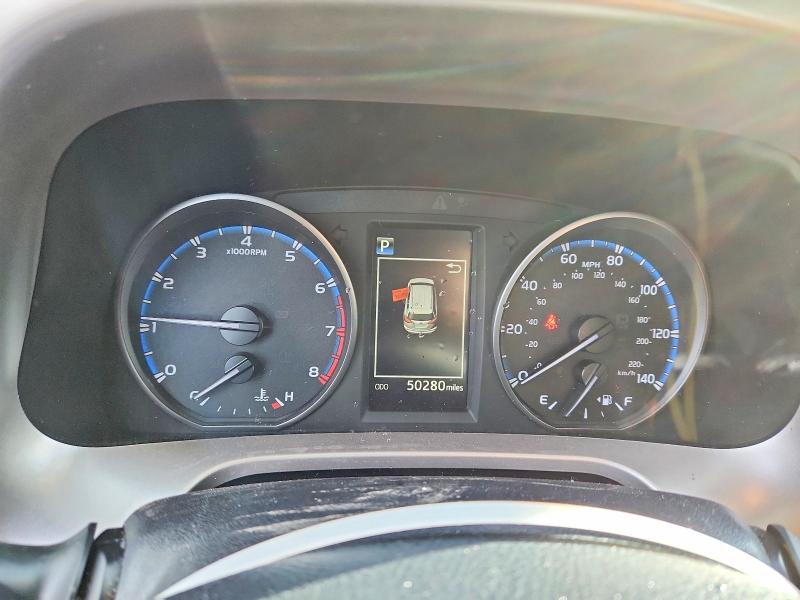 Photo 9 from auction – 2018 TOYOTA RAV4 LE with VIN JTMBFREV6JJ747985