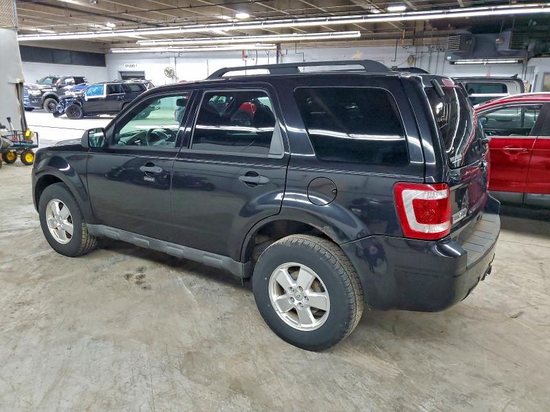 Photo 2 from auction – 2011 FORD ESCAPE XLT with VIN 1FMCU9DG9BKA06475