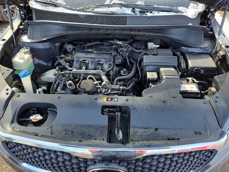 Photo 12 from auction – 2016 KIA SORENTO LX with VIN 5XYPG4A55GG110199