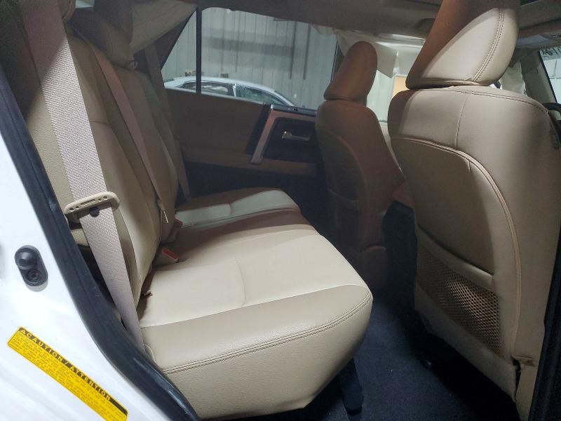 Photo 11 from auction – 2019 TOYOTA 4RUNNER SR with VIN JTEBU5JR4K5618558