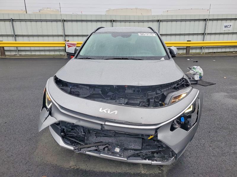 Photo 5 from auction – 2023 KIA NIRO EX with VIN KNDCR3LE6P5048370