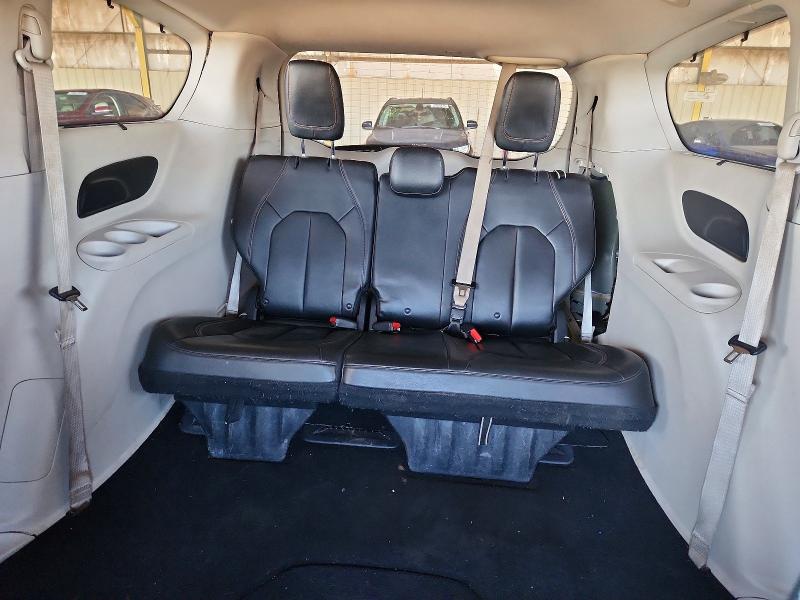 Photo 10 from auction – 2017 CHRYSLER PACIFICA with VIN 2C4RC1BG9HR539748