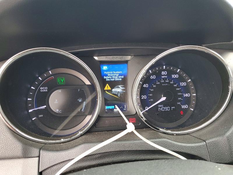 Photo 9 from auction – 2013 HYUNDAI SONATA HYB with VIN KMHEC4A48DA089284