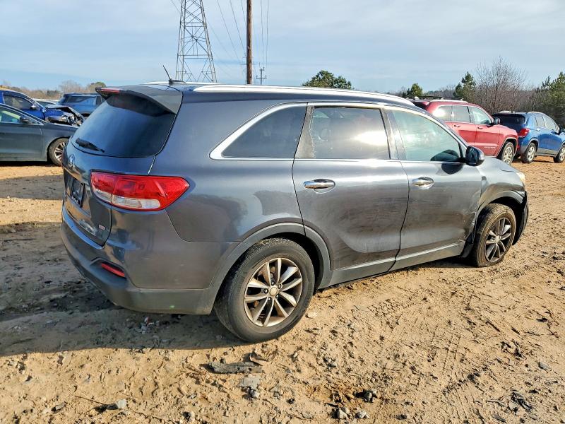 Photo 3 from auction – 2016 KIA SORENTO LX with VIN 5XYPGDA30GG112327