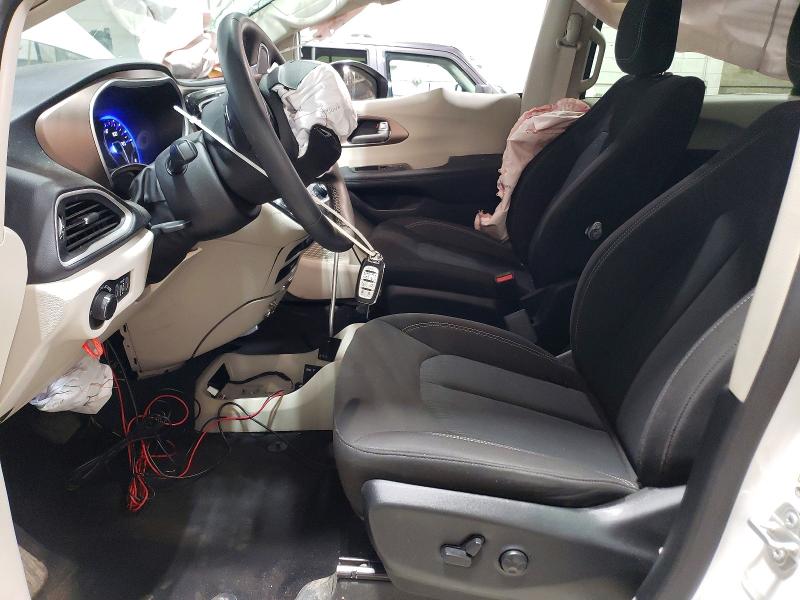 Photo 7 from auction – 2023 CHRYSLER VOYAGER with VIN 2C4RC1CG5PR578804