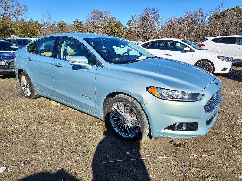 Foto 4 de la subasta – 2014 FORD FUSION SE con VIN 3FA6P0LU4ER198017