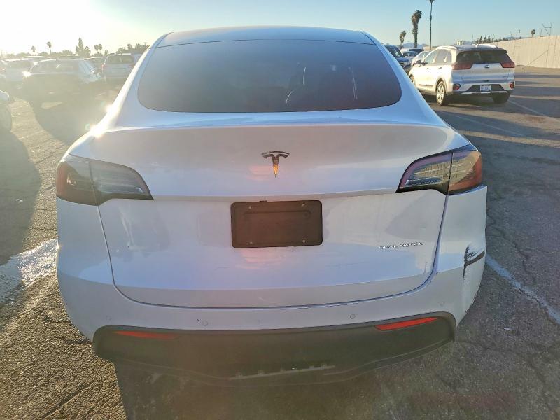 Photo 6 from auction – 2022 TESLA MODEL Y with VIN 7SAYGDEE5NF361827