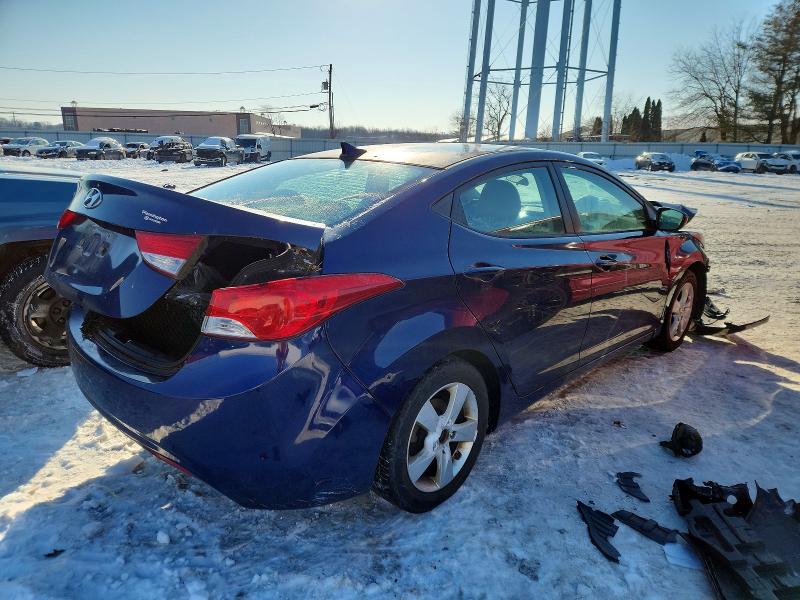 Photo 3 from auction – 2013 HYUNDAI ELANTRA with VIN 5NPDH4AE4DH360201