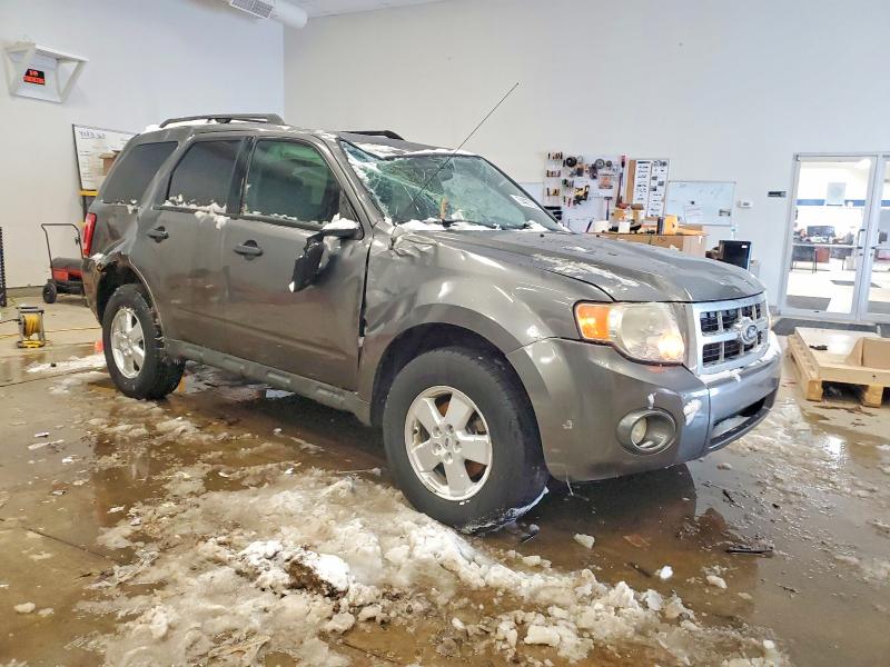 Photo 4 from auction – 2010 FORD ESCAPE XLT with VIN 1FMCU0DG4AKC26701