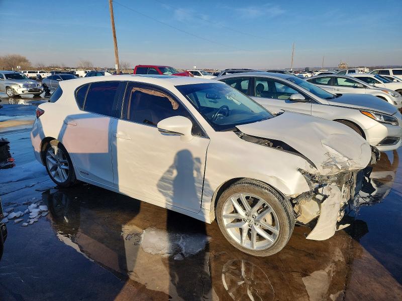 Photo 4 from auction – 2015 LEXUS CT 200 with VIN JTHKD5BH3F2237266