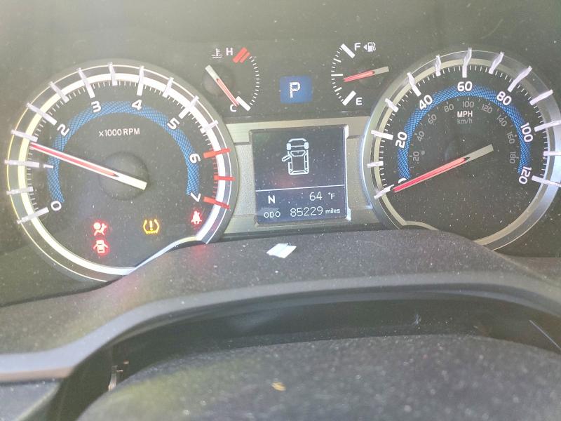 Photo 9 from auction – 2018 TOYOTA 4RUNNER SR with VIN JTEZU5JR3J5170066