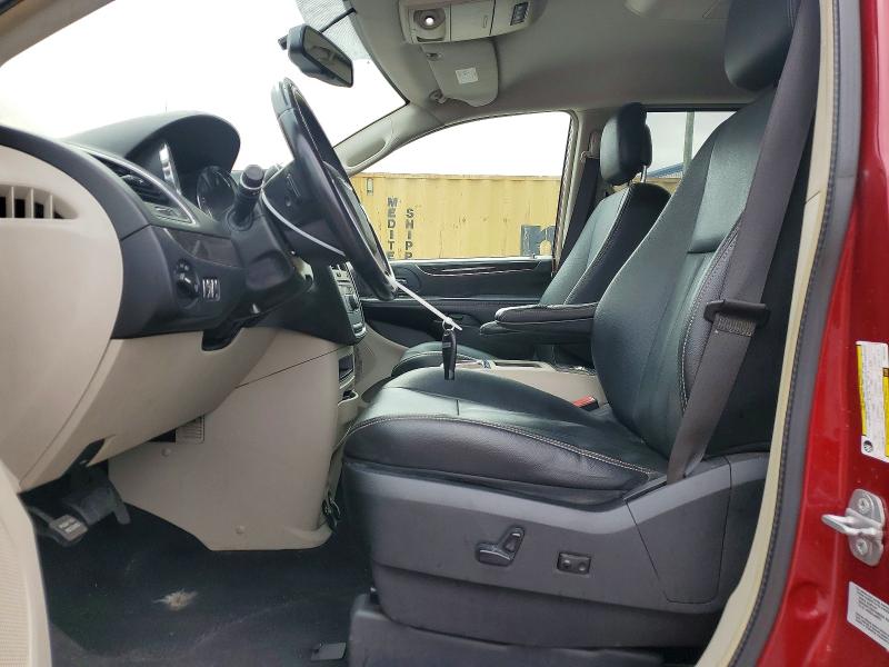 Photo 7 from auction – 2015 CHRYSLER TOWN & COU with VIN 2C4RC1BGXFR570794