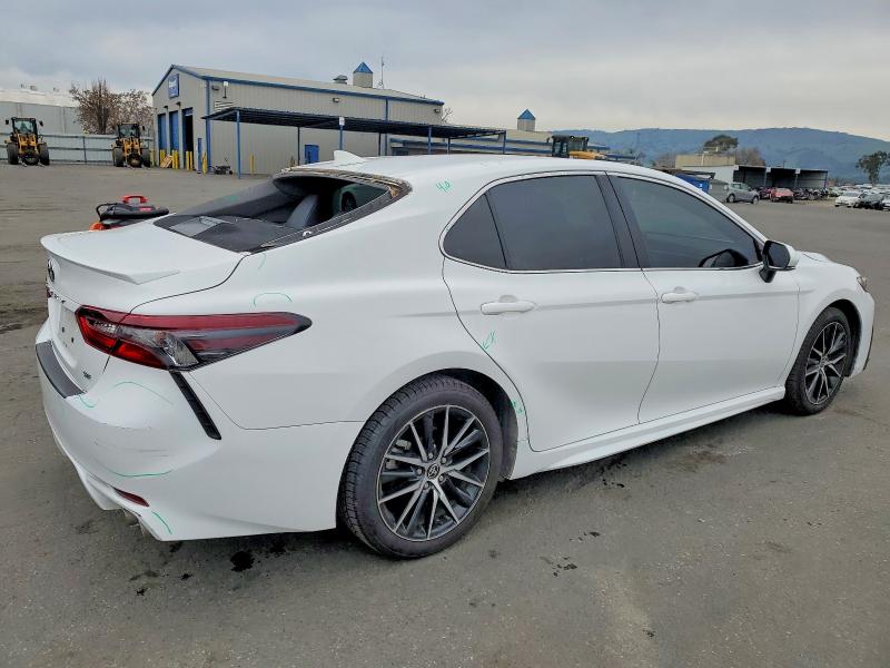 Photo 3 from auction – 2023 TOYOTA CAMRY with VIN 4T1G11AK9PU792245