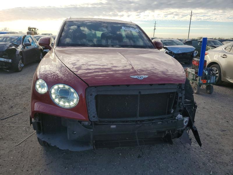 Photo 5 from auction – 2021 BENTLEY BENTAYGA with VIN SJAAM2ZV9MC036066