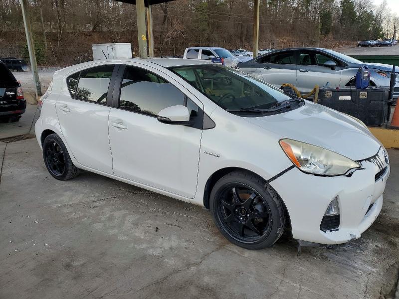 TOYOTA PRIUS C 2013 with VIN JTDKDTB38D1531291 - Photo from auction