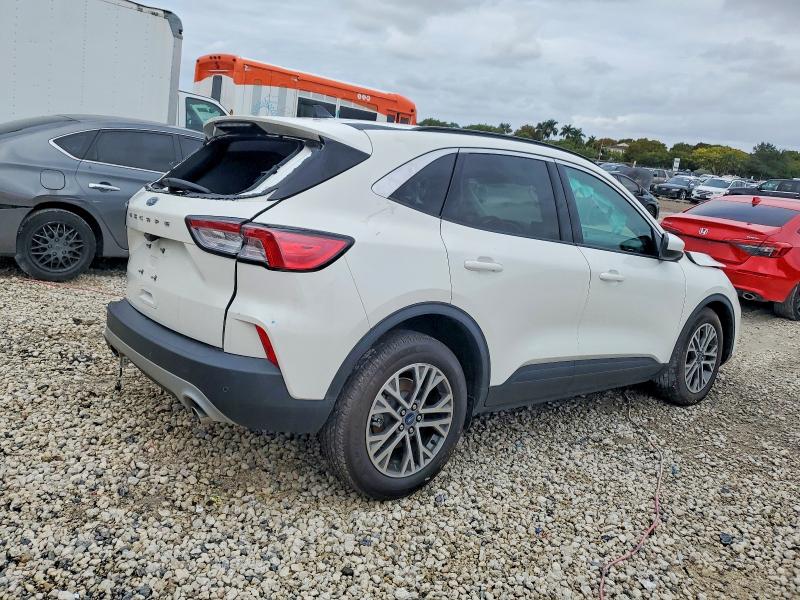 Photo 3 from auction – 2022 FORD ESCAPE SEL with VIN 1FMCU0H67NUB78283