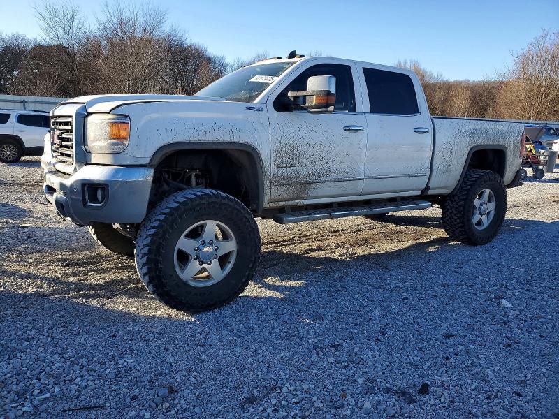 GMC SIERRA K25 2015 with VIN 1GT12ZE86FF683278 - Photo from auction