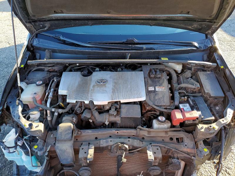 Photo 11 from auction – 2016 TOYOTA PRIUS with VIN JTDKARFU1G3026698