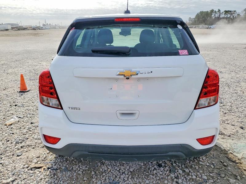 Photo 6 from auction – 2017 CHEVROLET TRAX LS with VIN KL7CJKSB5HB174132