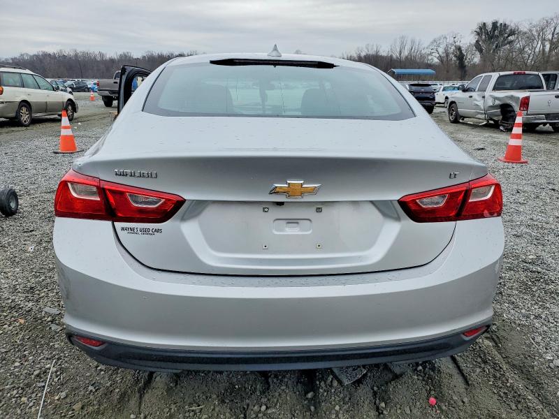 Photo 6 from auction – 2018 CHEVROLET MALIBU with VIN 1G1ZD5ST9JF266091
