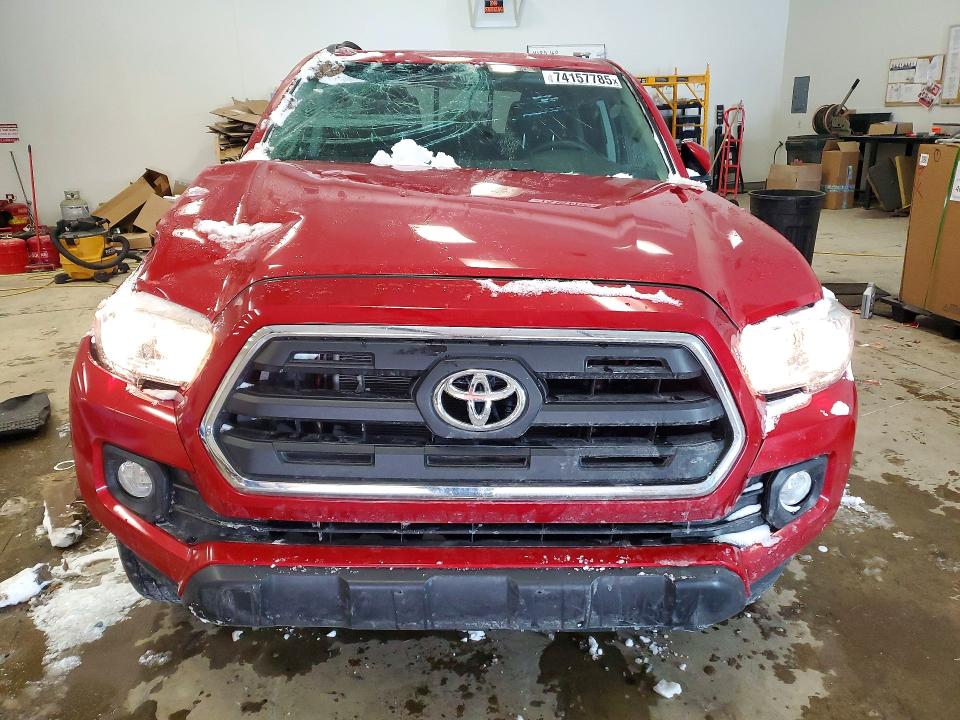 Photo 5 from auction – 2017 TOYOTA TACOMA DOU with VIN 3TMCZ5AN9HM082684