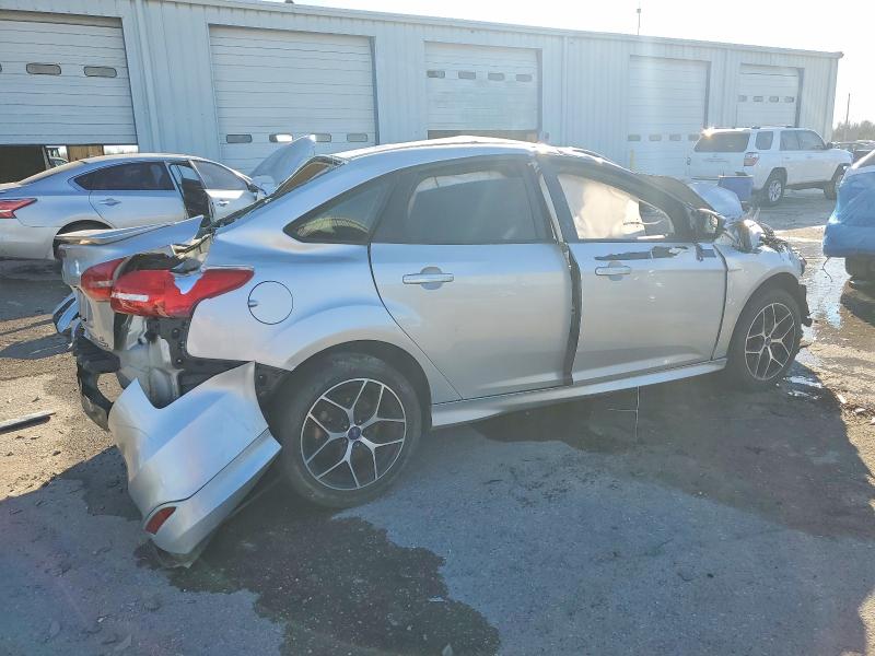 Photo 3 from auction – 2016 FORD FOCUS with VIN 1FADP3F28GL374801