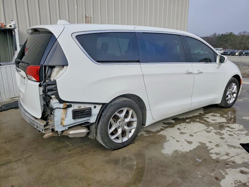 Photo 3 from auction – 2018 CHRYSLER PACIFICA T with VIN 2C4RC1FG2JR116428