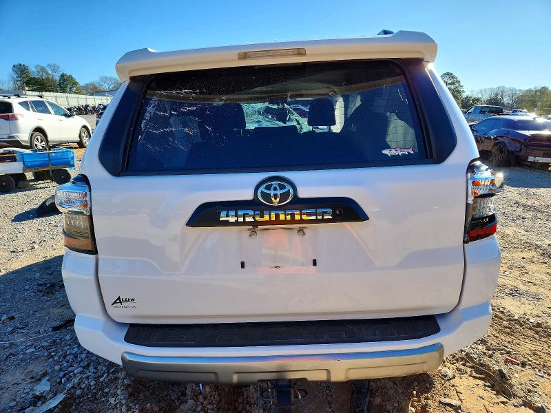 Photo 6 from auction – 2020 TOYOTA 4RUNNER SR with VIN JTEBU5JR3L5754004
