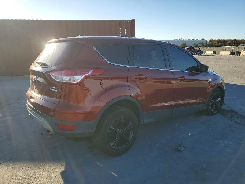 Photo 3 from auction – 2015 FORD ESCAPE SE with VIN 1FMCU0GX9FUB14001