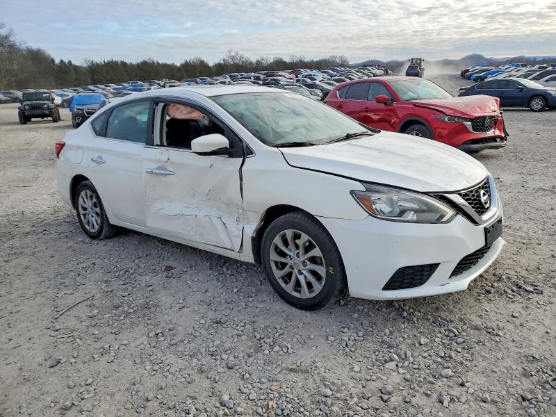 Photo 4 from auction – 2017 NISSAN SENTRA with VIN 3N1AB7AP9HL671882