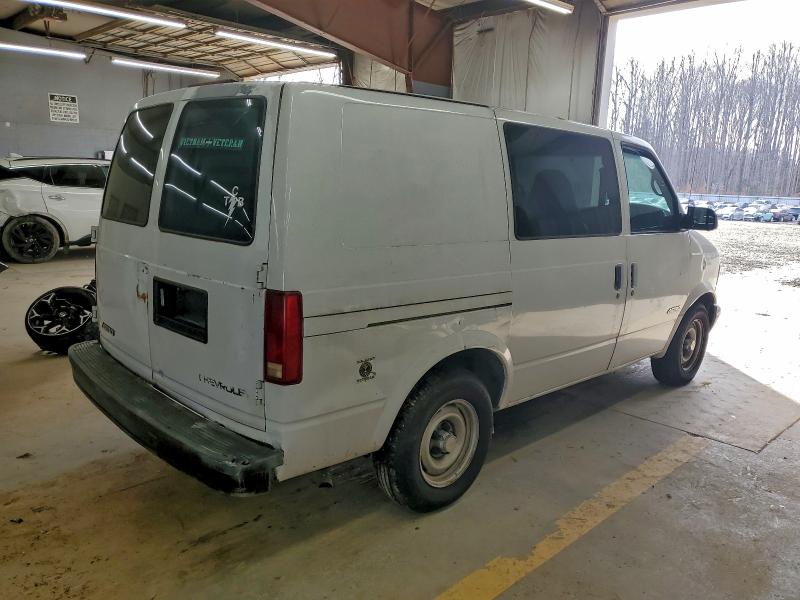 Photo 3 from auction – 2000 CHEVROLET ASTRO with VIN 1GCDM19W4YB196253
