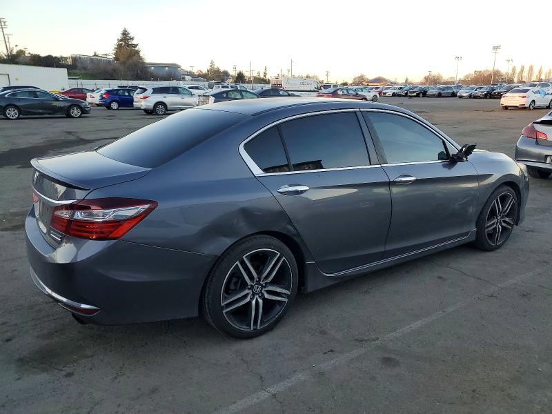 Photo 3 from auction – 2017 HONDA ACCORD with VIN 1HGCR2F10HA045591