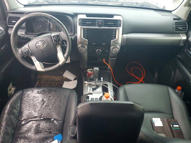 Photo 8 from auction – 2021 TOYOTA 4RUNNER with VIN JTEEU5JR1M5229084