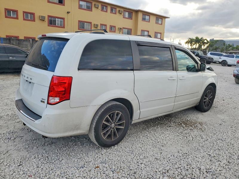 Photo 3 from auction – 2017 DODGE GRAND CARA with VIN 2C4RDGCG6HR847670